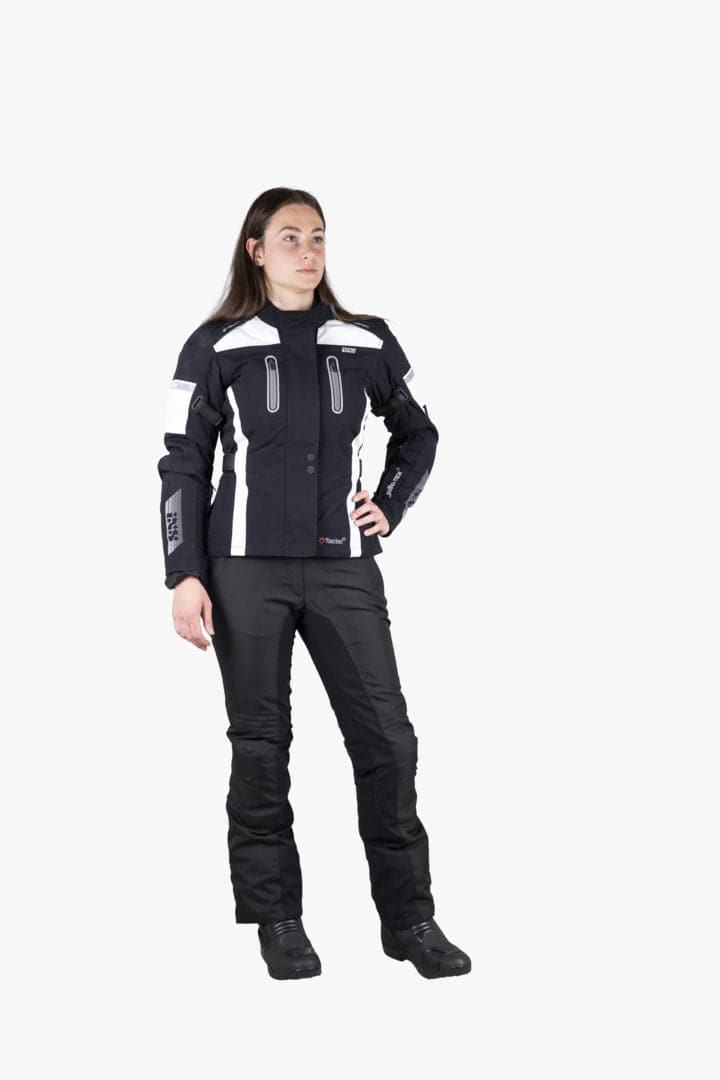 Damen-Hose iXS Tour Anna-ST 2.0 in Schwarz, robuste Adventure-Hose mit vielseitigen Taschen und strapazierfähigem Material.