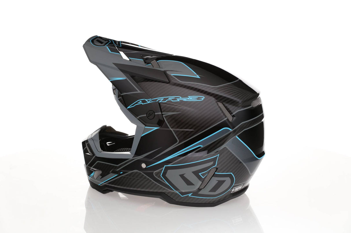 Schwarzer 6D ATR-3 Reflex FIM Motocrosshelm mit reflektierenden Akzenten auf glänzendem Schwarz