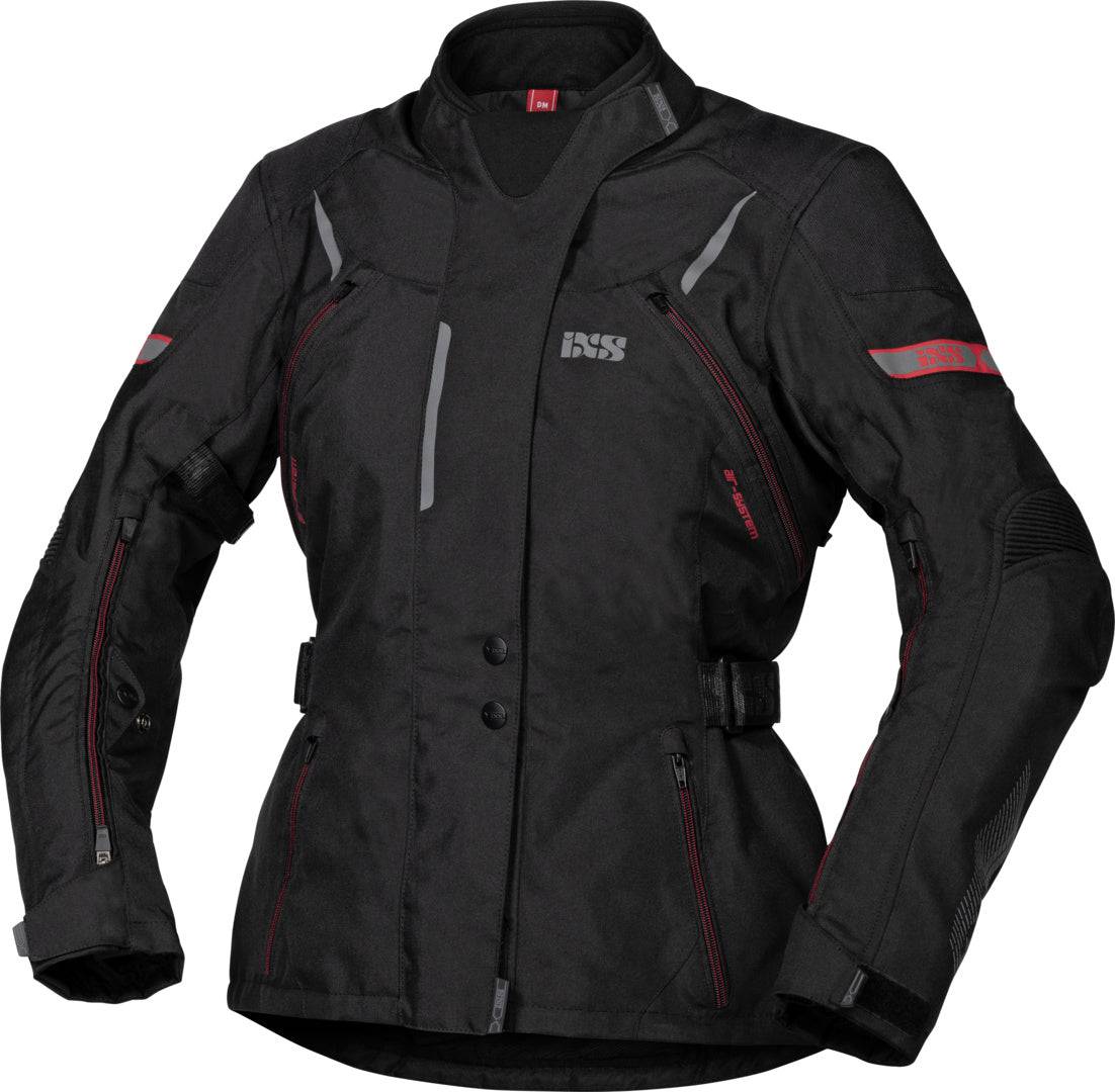 Schwarze und rote Damen-Adventure-Jacke von iXS, Modell Tour Liz-ST, mit wetterfester Außenschicht und sportlichem Design.