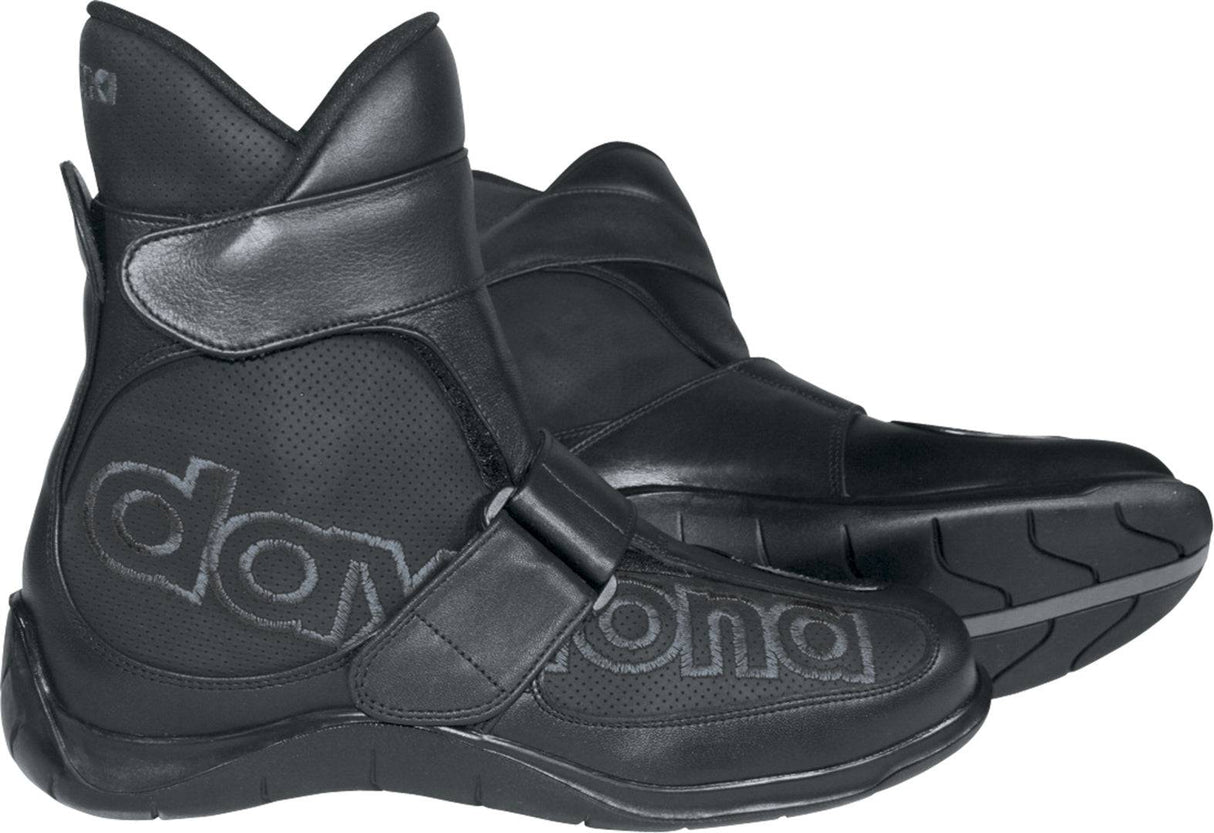 Schwarzer Daytona Kurzstiefel Shorty aus Leder, mit Schnürung und niedriger Absatz, für Damen.