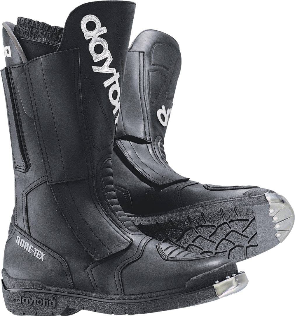 Schwarze Daytona Trans Open GTX Stiefel aus Leder mit Schnürung und robustem Design, ideal für Outdoor-Aktivitäten.