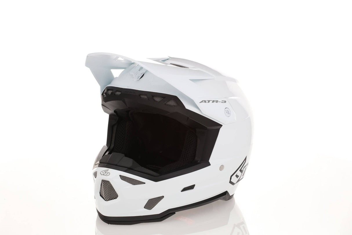 Weißer 6D ATR-3Y Motocrosshelm mit glänzendem Finish, leichtes Schutzhelm für Offroad-Fahrten, visier und Belüftungsöffnungen sichtbar.