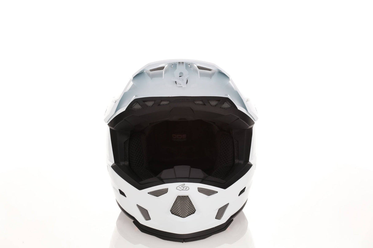 Weißer 6D ATR-3Y Motocrosshelm mit solidem, glänzendem Finish, Schutz und komfortables Design für Offroad-Fahrten.