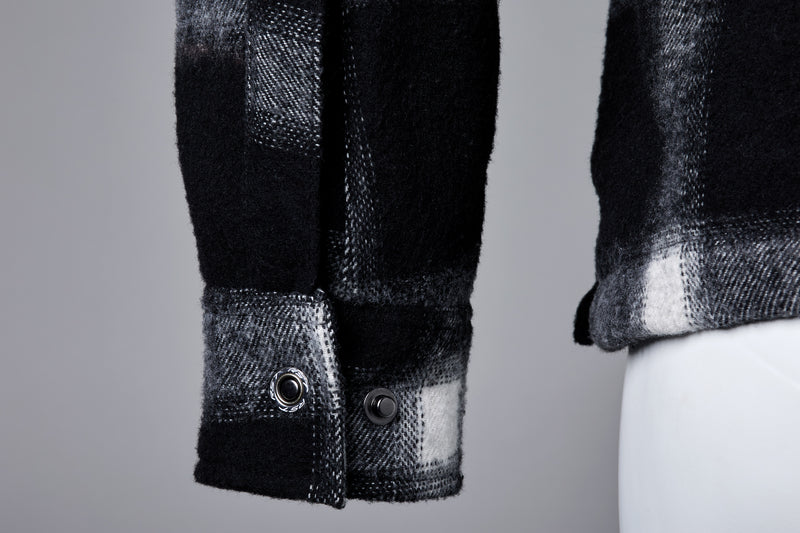 Schwarzes, gebürstetes RST Damen-Textilhemd, urbanes Jacken-Design, sichtbare Details und Stoffstruktur im Bild.