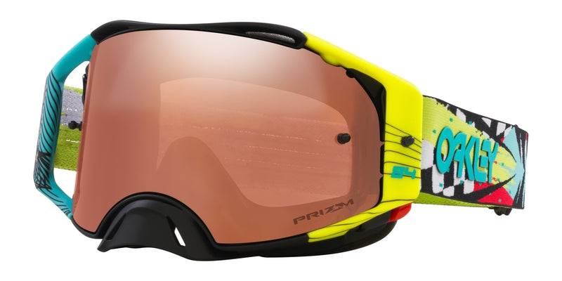 OAKLEY Airbrake MX Brille mit schwarzen Prizm-Glas, Jeffrey Herlings Signatur, für Motocross, auf einem weißen Hintergrund.