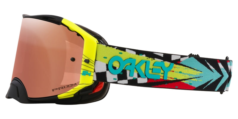 OAKLEY Airbrake MX-Brille mit schwarzen Prizm-Glas und Jeffrey Herlings Signatur, für Motocross, zeigt die Brille im Seitenprofil