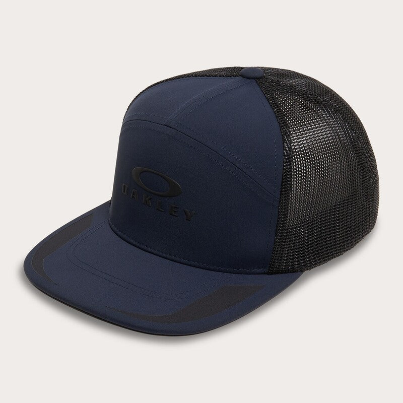 OAKLEY Podium Trucker Cap, Freizeitbekleidung, schwarze Baseballmütze mit Mesh-Front und OAKLEY Logo auf der Vorderseite