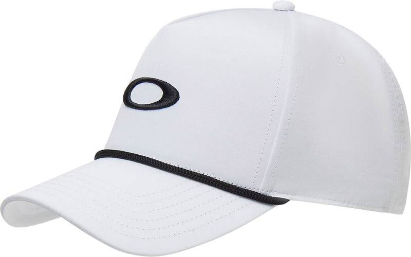 Weiße Oakley Ellipse Rope Cap, Freizeitbekleidung, mit gebogener Krempe und OAKLEY-Logo, auf einem neutralen Hintergrund.