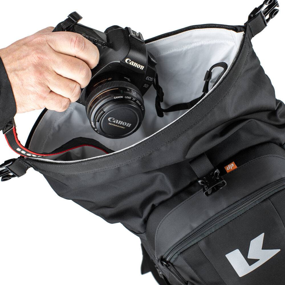 Kriega Rucksack R22 aus robustem Material mit mehreren Fächern und verstellbaren Schultergurten, ideal für Outdoor-Aktivitäten.