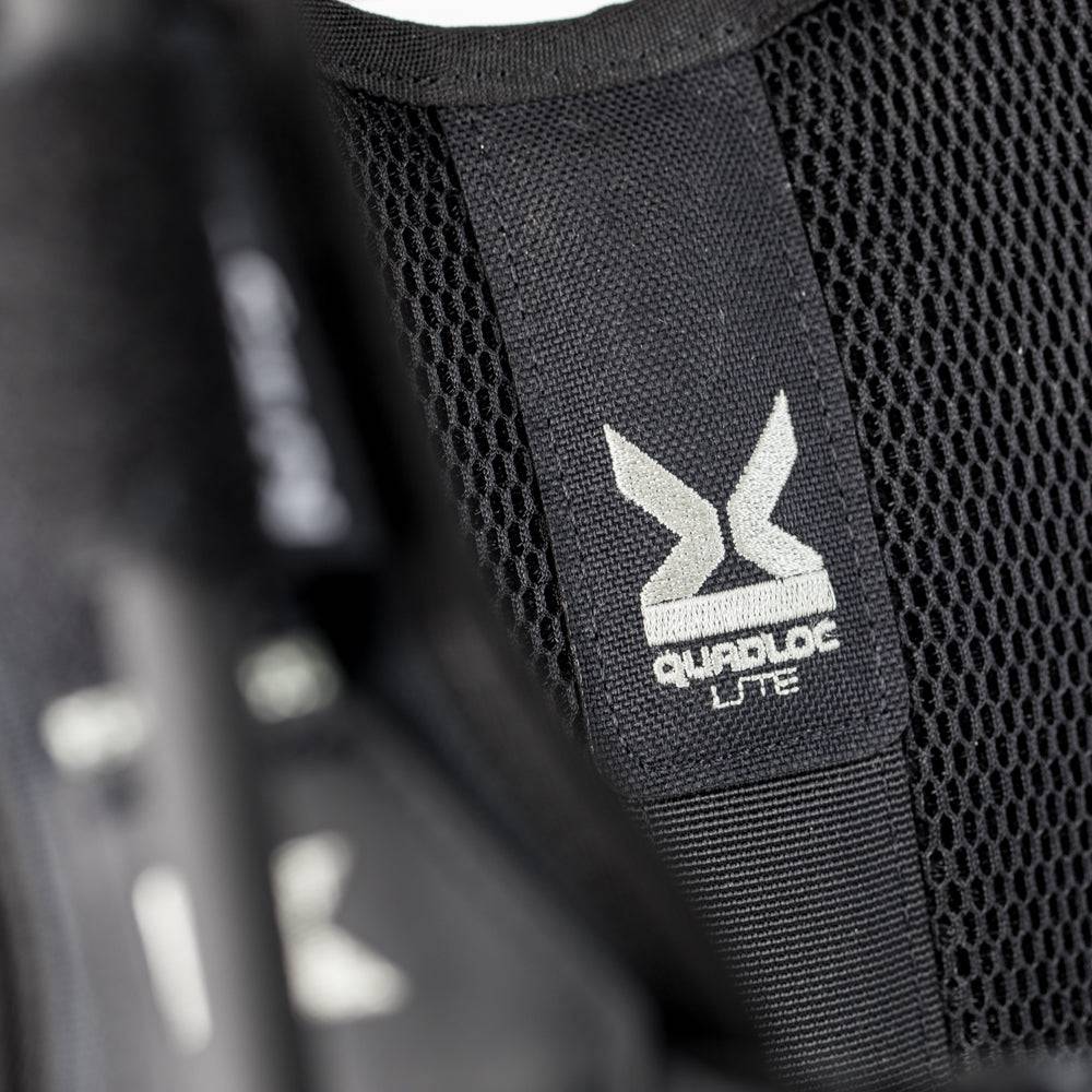 Schwarzer Kriega Hydro-3 Rucksack mit mehreren Fächern und robustem Tragegriff, ideal für Outdoor-Aktivitäten