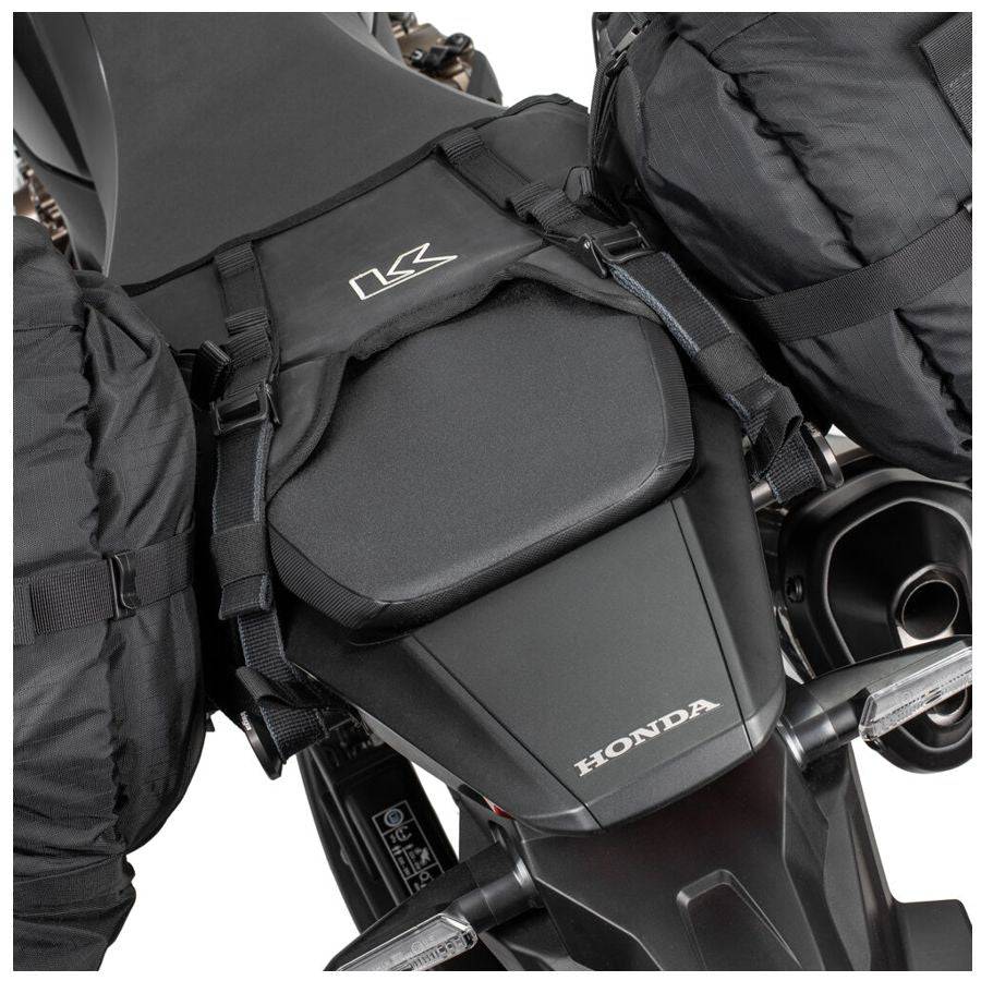 Kriega OS-Base Montagekit für Honda CRF1100L Africa Twin, geeignet für OS-Taschen, stabile Befestigungssystem in schwarzer Ausführung