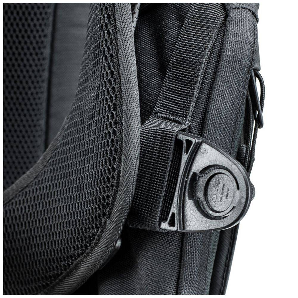 Robuste Kriega Trail Pockets Taschen in Schwarz mit mehreren Fächern, ideal für Outdoor- und Motorradtouren.