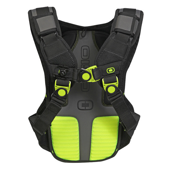 Ogio Trinkrucksack Baja mit 2 Litern Fassungsvermögen, leichter Rucksack mit Trinksystem und verstellbaren Schultergurten.