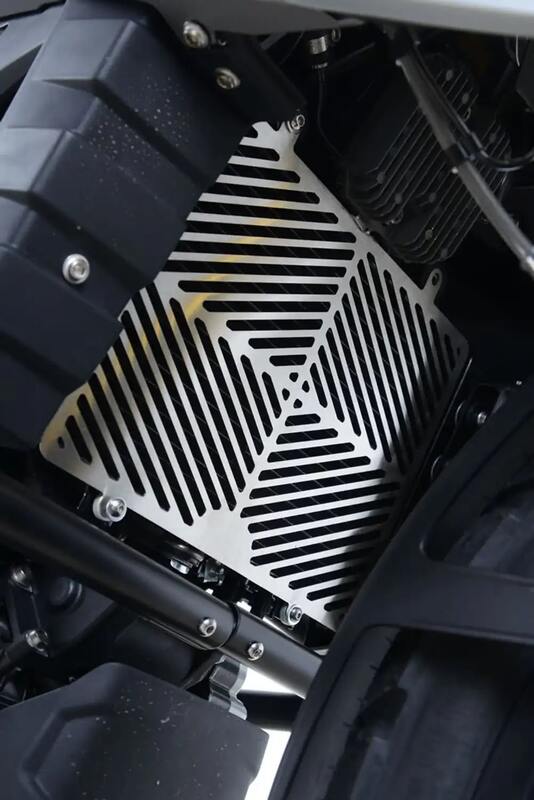 1069973