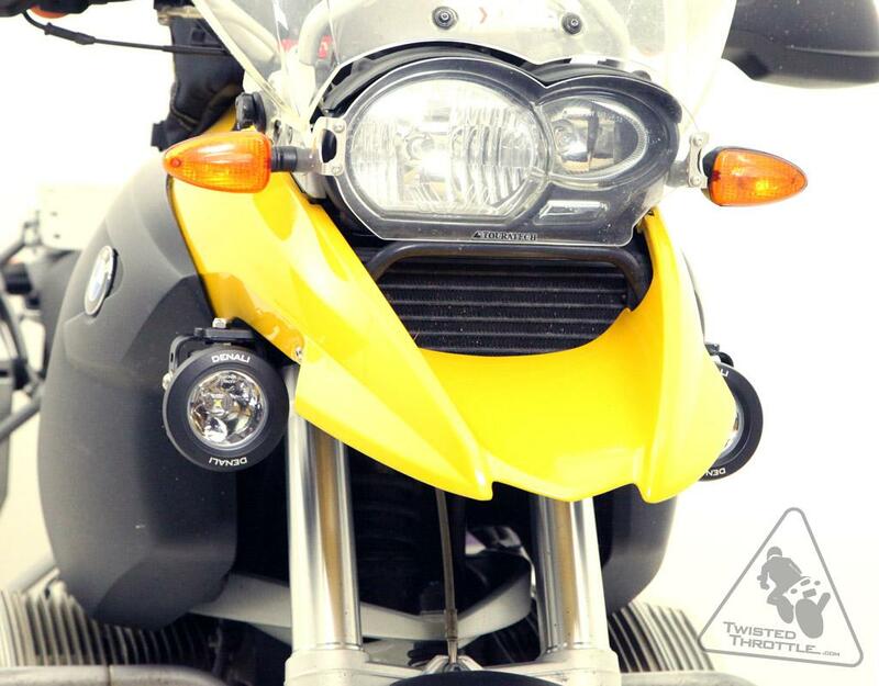 1061825