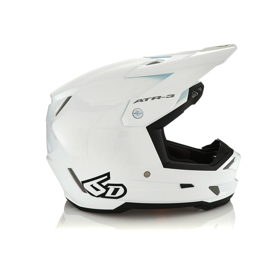 Weißer 6D ATR-3Y Motocrosshelm mit solidem Glanz, leicht und sicher für Offroad-Fahrten, zeigt die visuelle Oberfläche des Helms