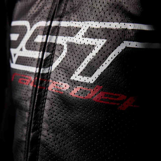 RST 2026 Neuheiten: V4.2 Lederkombi, Airbag-Westen und Airbag-Jacken – Exklusive Sicherheitsupdates bei TSB-Bikeparts.de
