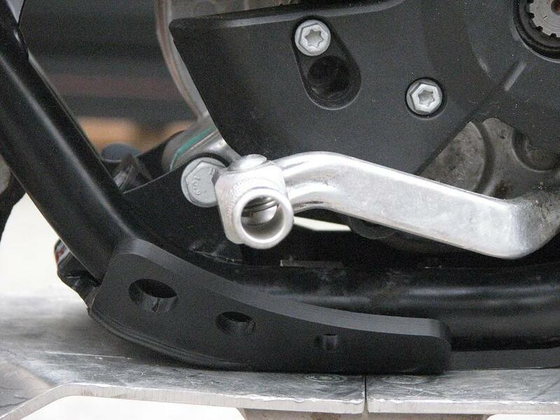 AXP SKID PLATE HDPE 6MM BLK