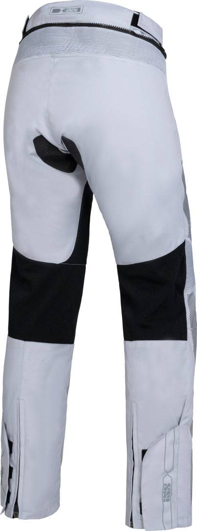 Leichte iXS Sport Trigonis-Air Adventure Hose in hellgrau, mit atmungsaktivem Material, für Outdoor- und Fahrradaktivitäten.