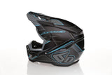 Schwarzer 6D ATR-3 Reflex FIM Motocrosshelm mit reflektierenden Akzenten auf glänzendem Schwarz
