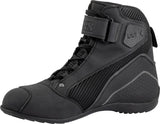 Schwarze iXS Tour Breeze 2.0 Schuhe mit atmungsaktivem Obermaterial und robusten Sohlen für Radfahren.