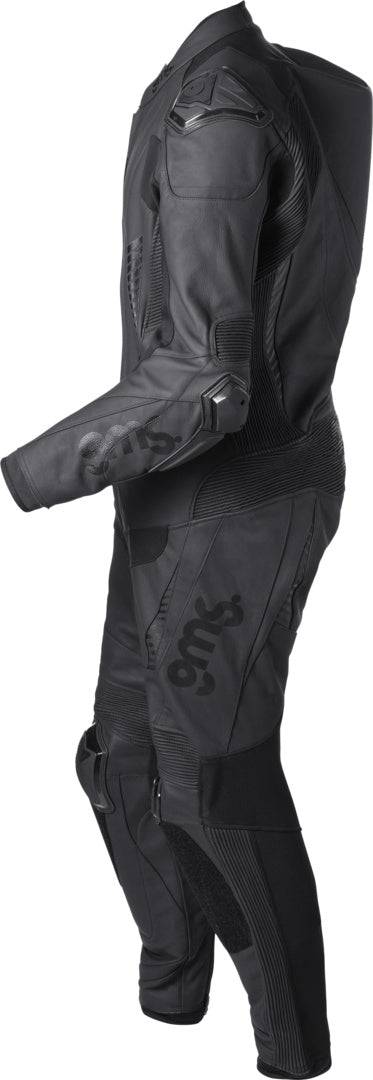 Schwarze Gms Lederkombi GRC-1 1-teilig, sportliche Motorradkombi aus Leder, sichtbare Details und Nähte, hochwertige Verarbeitung