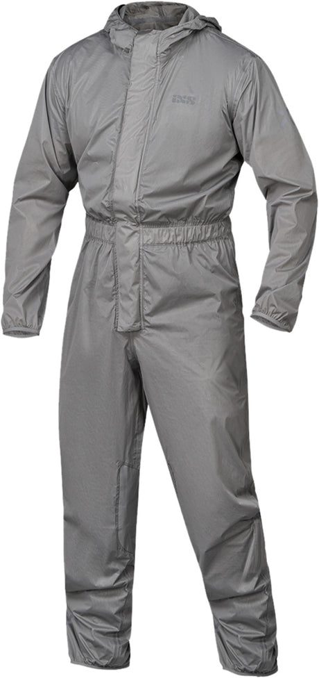 Hellegraue iXS 365-STX 1.0 Regenkombi aus wasserdichtem Material, mit reflektierenden Details und praktischen Reißverschlüssen.