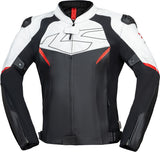 Schwarze, weiße und rote iXS Ace 1.0 Lederjacke für Touren, detailreiche Nahaufnahme der hochwertigen Motorradjacke