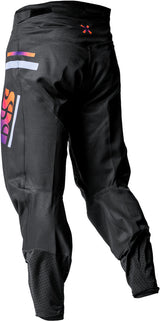 Schwarze iXS Trigger-MX 1.0 MX-Hose mit robustem Material und ergonomischem Design für den Motocross-Einsatz.