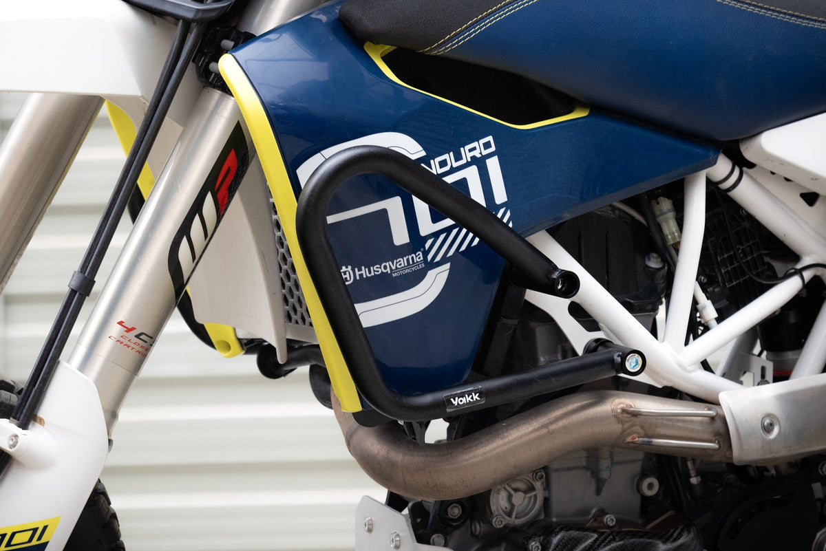 Yakk EXP Sturzbügel für Husqvarna 701 16- / KTM 690 19- / GasGas 700 22- Schwarz – Ansicht 3