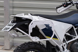 Yakk EXP Seitenkofferträger für Husqvarna 701 Enduro/Supermoto 16-25 Weiß – Ansicht 3