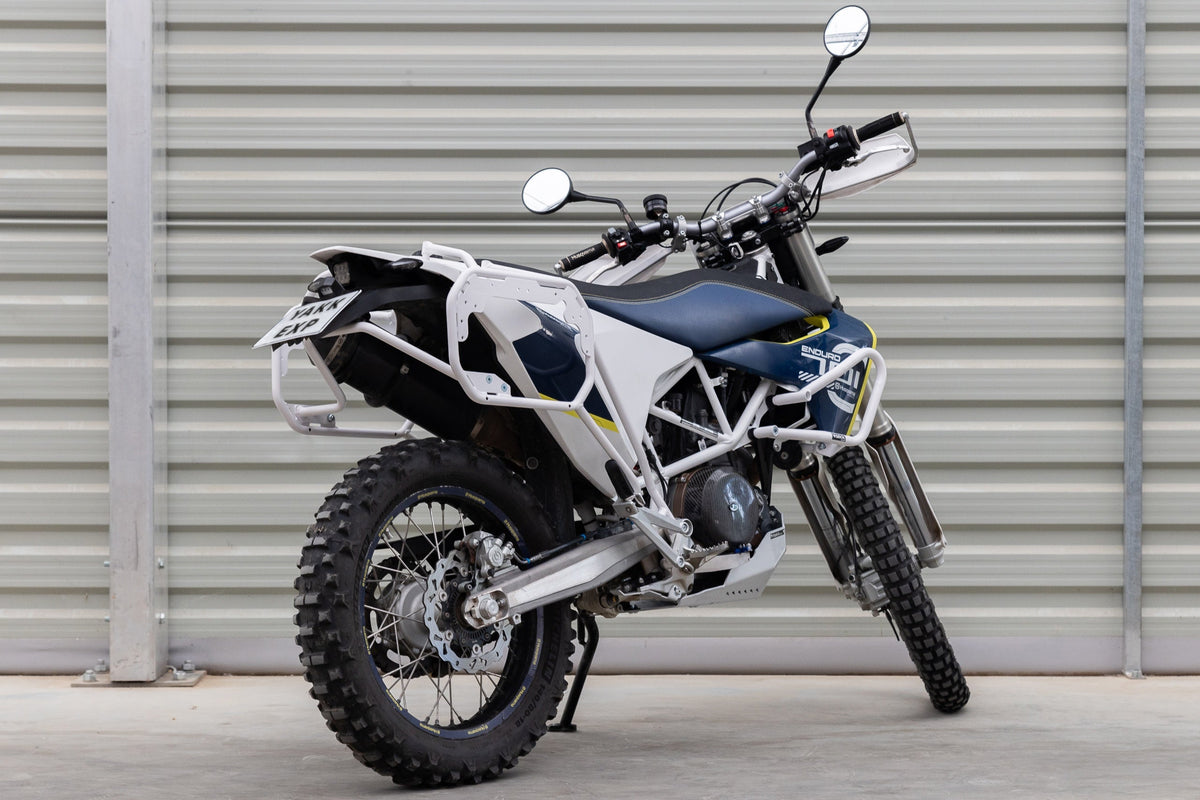 Yakk EXP Seitenkofferträger für Husqvarna 701 Enduro/Supermoto 16-25 Weiß – Ansicht 4