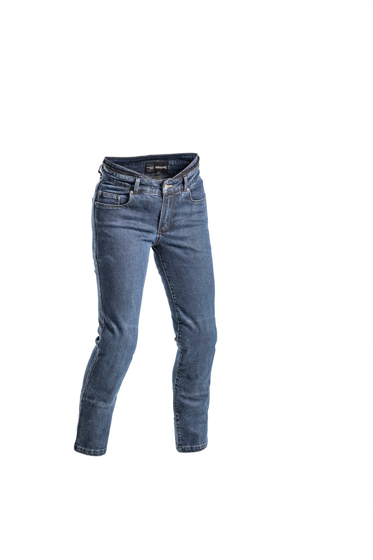 Damenjeans Rogen von Halvarssons in Blau, touring Hosen mit Passform und Design, auf dem Model getragen.