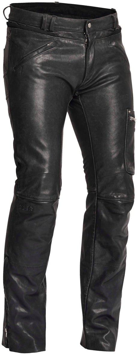 Schwarze Halvarssons Motorrad Lederhose Rider im klassischen Design, mit sichtbaren Nieten und robustem Leder.