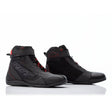 Schwarze und rote RST Frontier Tourenmotorradstiefel aus Leder mit robustem Design und Schnallenverschluss, ideal für Motorradfahrer