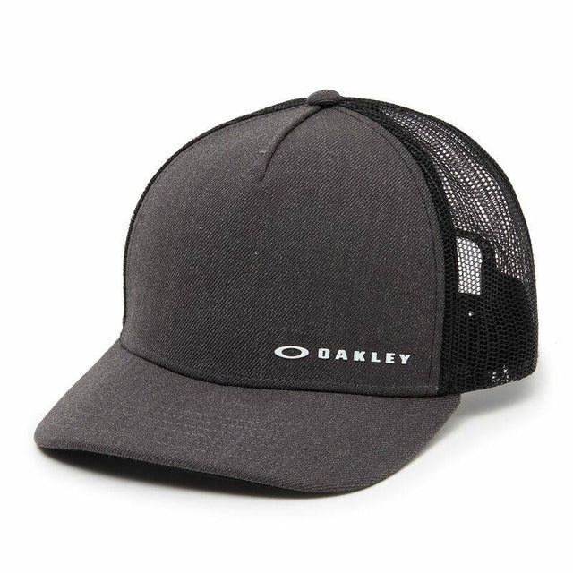 Schwarze OAKLEY Cap Chalten aus Freizeitbekleidung, bequem und stylisch, mit gebogener Schirm und Logo auf der Vorderseite.