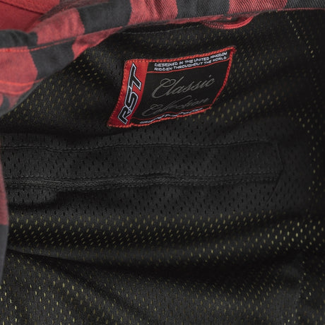 Rostrote RST Lumberjack Aramid gefütterte Textilhose, robuste Urban-Jacke mit verstärktem Schutz und trendigem Design.