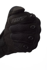 Schwarze RST Atlas WP CE Textil Motorradhandschuhe, winddicht und atmungsaktiv, für sicheren Fahrkomfort.