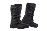 Robuste, schwarze RST Ambush Adventure Motorradstiefel aus wasserdichtem Material, ideal für Fahrten bei jedem Wetter.