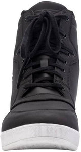 Schwarze RST Damen-Wasserdichte Hi-Top Schuhe mit robustem Design, ideal für nasse Wetterbedingungen.