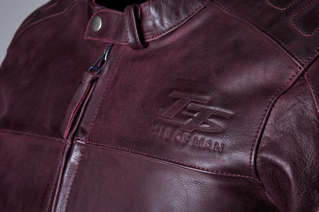 Rote RST Brandish2 CE Lederjacke für Herren, klassische Jacken-Design, zeigt die stilvolle, hochwertige Lederoberfläche.