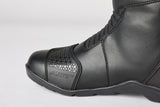 Schwarze RST Axiom Mid wasserdichte Motorradstiefel für Herren, Touring-Stiefel mit CE-Zertifizierung, sichtbar auf dem Bild.