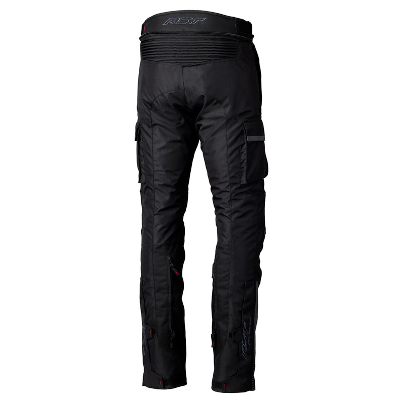 Schwarze RST Ranger CE Motorradhose für Herren, robuste Adventure-Hose mit Schutzprotektoren, strapazierfähiges Material.