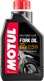 Motul Factory Line Gabelöl 2.5W, 1 Liter, hochwertiges Gabelöl für Motorräder, in 800x800 Bildaufnahme