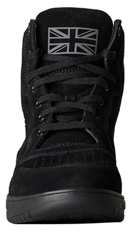 Schwarze RST Hi-Top Motorradstiefel aus Wildleder mit strapazierfähigem Design und verstärktem Knöchelbereich.
