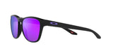 OAKLEY Manorburn Sonnenbrille mit mattschwarzem Gestell und violetten Prizm-Gläsern, modisches Design, Nahaufnahme