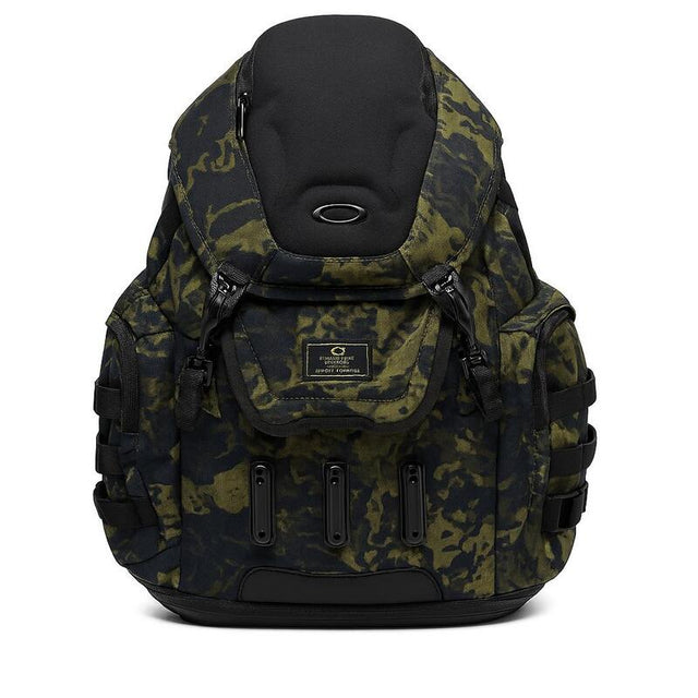OAKLEY Rucksack Kitchen Sink, stylischer schwarzer Rucksack mit mehreren Fächern und Tragegriffen, aus robustem Material.
