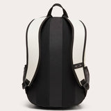OAKLEY Rucksack Enduro 3.0 in Grau, stilvoller Rucksack mit mehreren Fächern und gepolsterten Trägern, für Alltag und Outdoor.