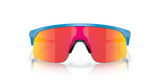 OAKLEY Resistor Jugend Sonnenbrille mit Prizm Ruby Gläsern, sportliches Design, schwarze Rahmen, klare Sicht.