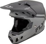 Motocrosshelm von FLY RACING in Schwarz-Grau mit aerodynamischem Design und Visier, geeignet für Offroad-Rennen.